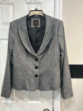Limited Collection Womens Gray Blazer Suit Jacket with a 3-button closure sz 14